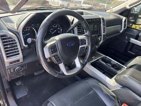 Used 2017 Ford F350 Lariat w/ Lariat Ultimate Package AWD/4WD image 19