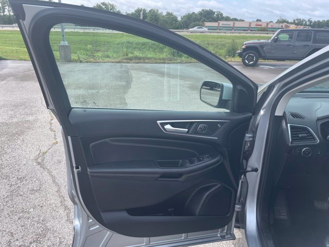 Used 2022 Ford Edge Titanium w/ Cargo Accessory Package AWD/4WD image 11