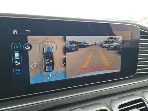 New 2026 Mercedes-Benz GLS 450 4MATIC image 34