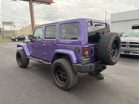Used 2018 Jeep Wrangler Unlimited Sahara image 5