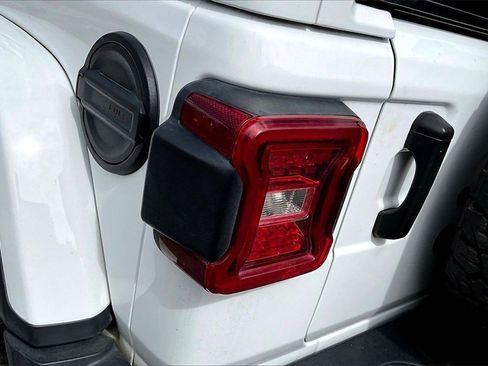 Used 2023 Jeep Wrangler Rubicon 392 w/ Trailer Tow Package image 33