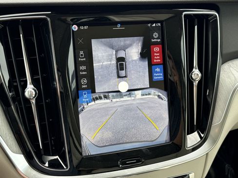 New 2026 Volvo V60 B5 Cross Country Plus w/ Climate Package image 24