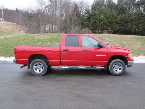Used 2004 Dodge Ram 1500 Truck SLT image 2