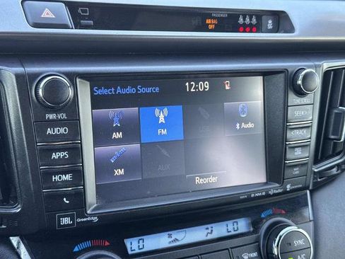 Used 2018 Toyota RAV4 SE w/ Advanced Technology Package image 13