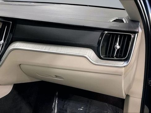 Certified 2023 Volvo S60 B5 Ultimate w/ Climate Package image 19