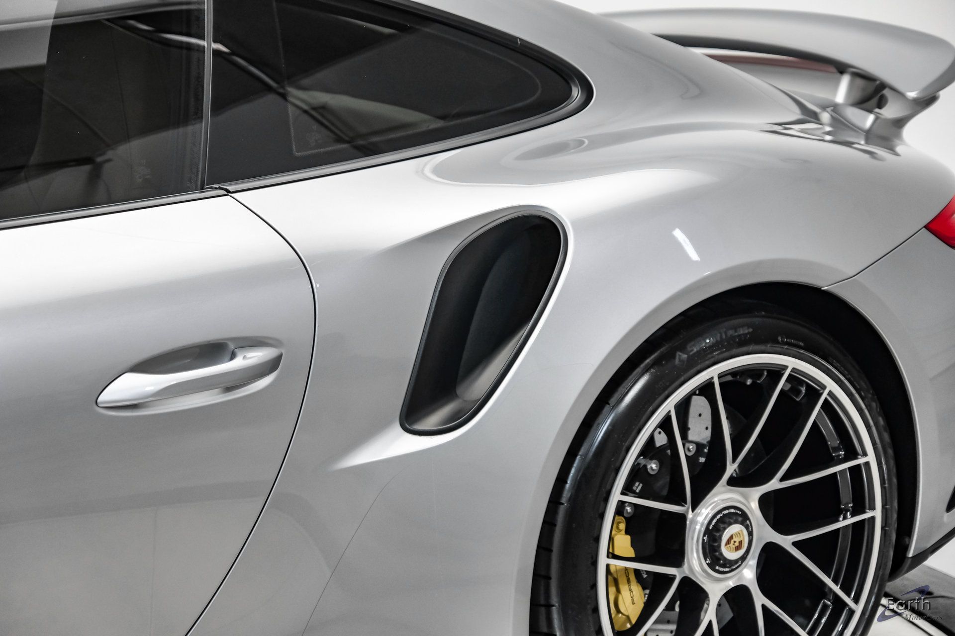 Used 2017 Porsche 911 Turbo S AWD/4WD image 31