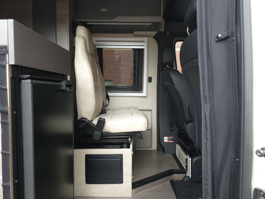 Used 2023 Mercedes-Benz Sprinter 2500 image 41