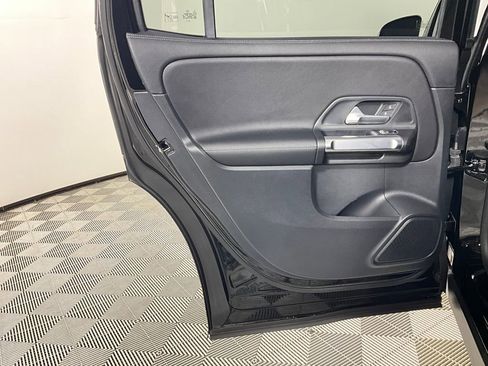 Used 2022 Mercedes-Benz GLB 250 image 29