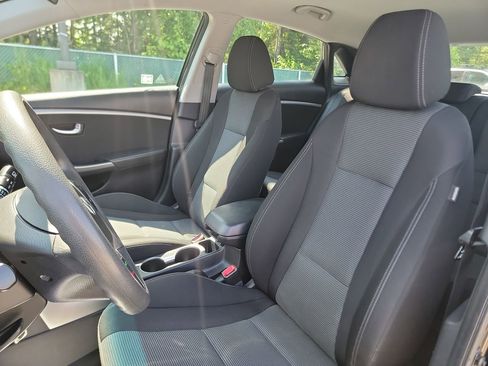 Used 2016 Hyundai Elantra GT image 13