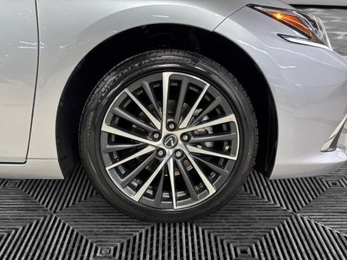 Used 2023 Lexus ES 350 w/ Premium Package image 31