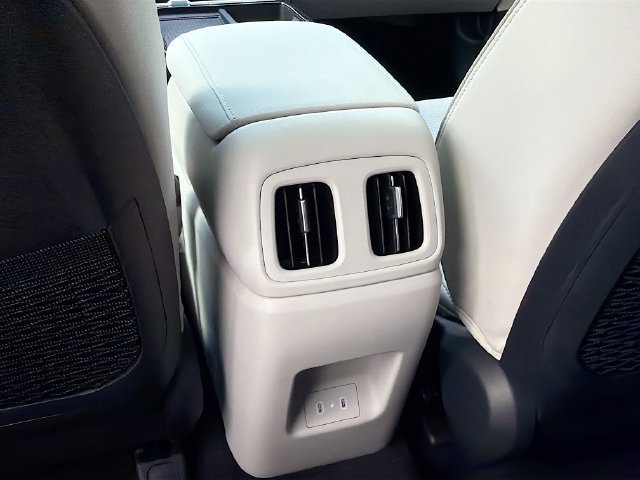 Certified 2026 Hyundai Tucson Limited FWD image 28