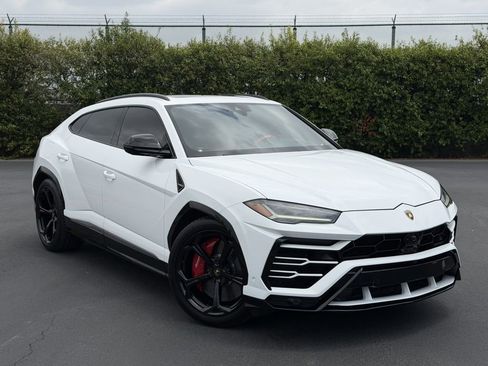 Used 2021 Lamborghini Urus AWD/4WD image 4