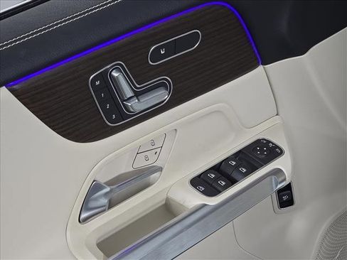 New 2026 Mercedes-Benz GLB 250 4MATIC image 16