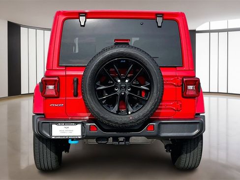 Used 2023 Jeep Wrangler Unlimited Sahara image 4