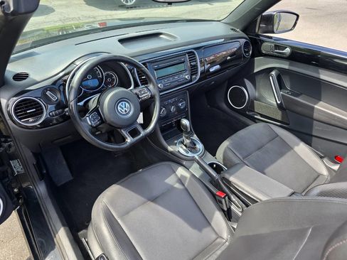 Used 2014 Volkswagen Beetle 2.5 image 20