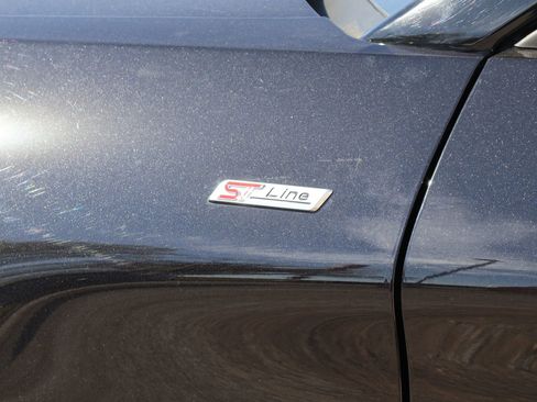 Used 2025 Ford Explorer ST-Line image 3