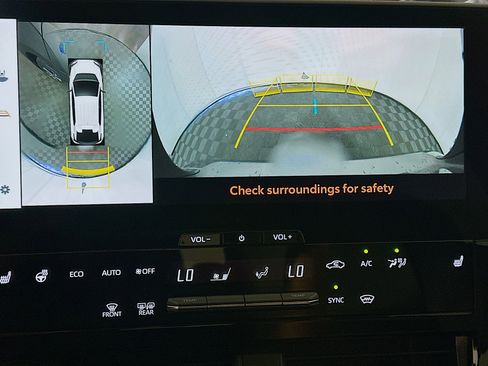 Used 2023 Subaru Solterra AWD image 22