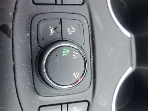 Used 2024 GMC Terrain SLT AWD/4WD image 25