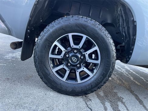 Used 2018 Toyota Tundra SR5 image 12