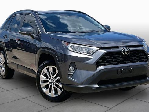 Used 2021 Toyota RAV4 XLE Premium AWD/4WD image 3