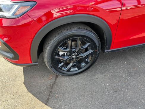 Used 2025 Honda HR-V Sport image 29