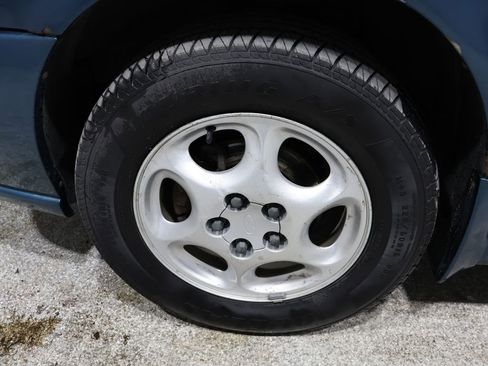 Used 2002 Oldsmobile Silhouette GLS w/ Towing Pkg image 12