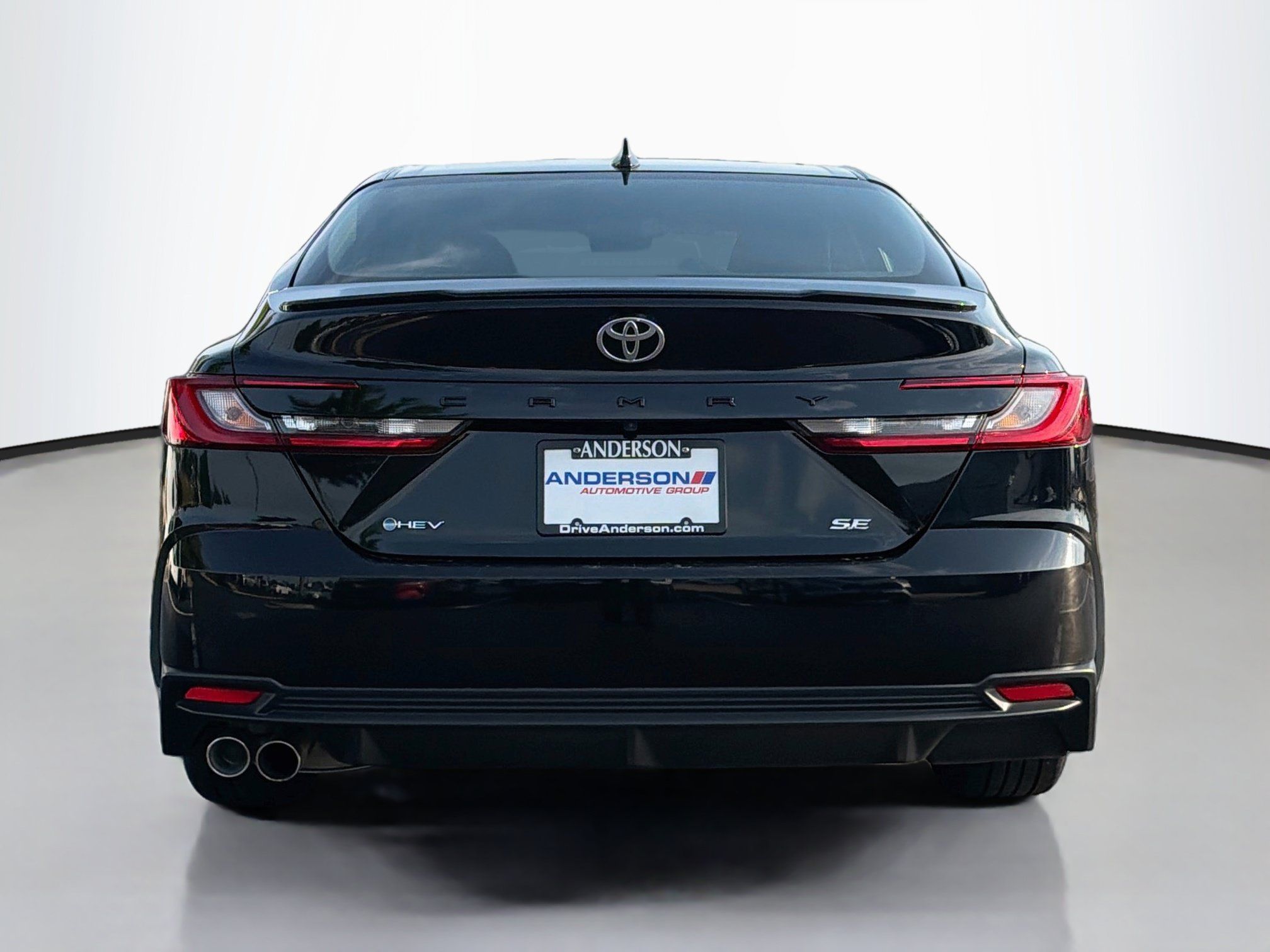 Used 2025 Toyota Camry SE FWD image 6