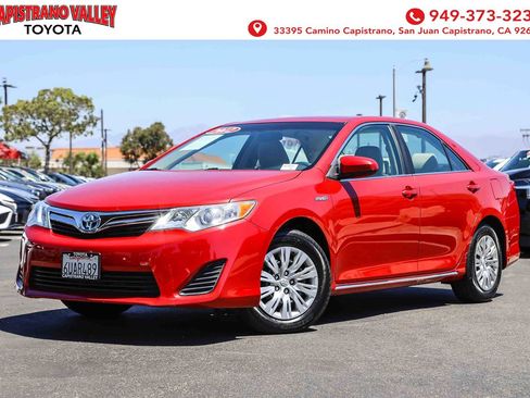 Used 2012 Toyota Camry LE FWD image 1