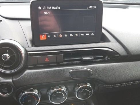 Used 2021 MAZDA MX-5 Miata Grand Touring image 13