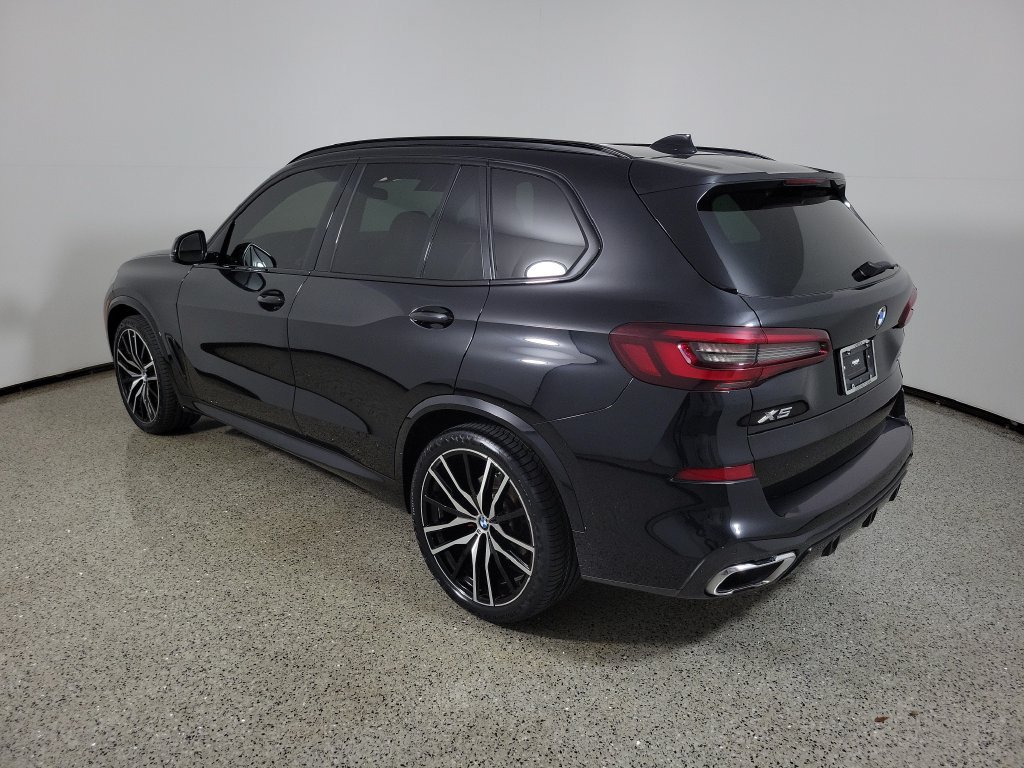 Used 2022 BMW X5 sDrive40i w/ M Sport Package RWD image 3