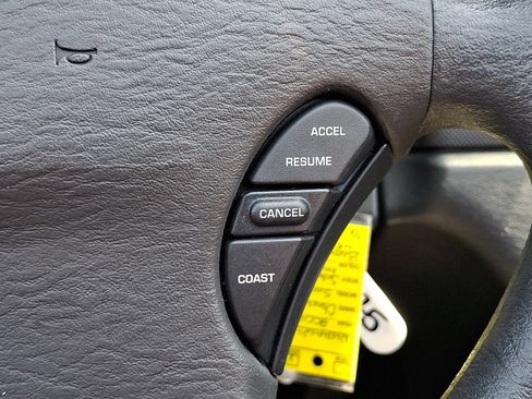 Used 2004 Chrysler Sebring LX FWD image 19