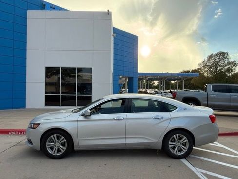 Used 2018 Chevrolet Impala LT FWD image 10