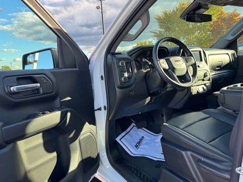 Used 2025 GMC Sierra 1500 Pro w/ Graphite Edition image 13