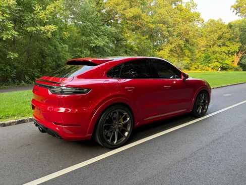 Used 2021 Porsche Cayenne GTS AWD/4WD image 6
