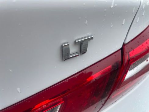 Used 2024 Chevrolet Malibu LT image 38