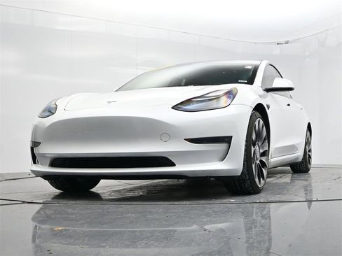 Used 2023 Tesla Model 3 Performance image 34