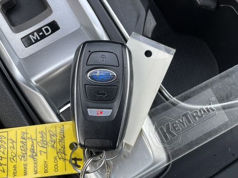 Used 2024 Subaru Ascent Premium w/ Convenience Package image 25