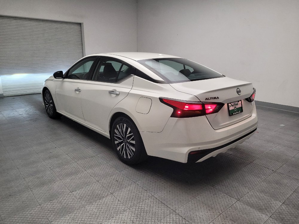 Used 2024 Nissan Altima 2.5 SV FWD image 5
