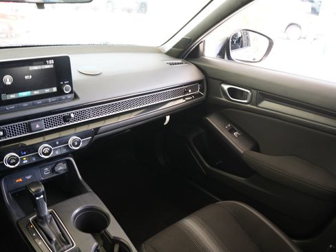 Used 2024 Honda Civic Sport image 28