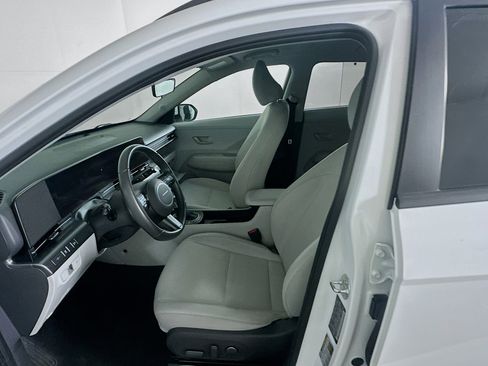 Used 2025 Hyundai Kona SEL FWD image 13