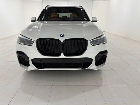 Used 2022 BMW X5 xDrive40i w/ M Sport Package AWD/4WD image 8