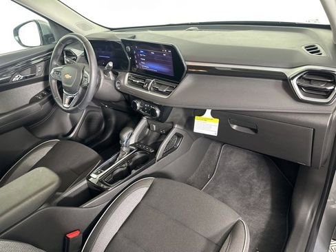 Used 2024 Chevrolet TrailBlazer LT w/ LT Cold Weather Package image 13