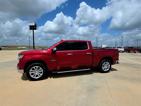 Used 2024 Chevrolet Silverado 1500 LTZ image 3
