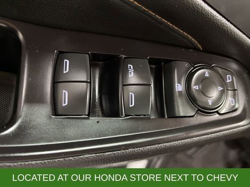 Used 2019 Chevrolet Traverse LT w/ LT Premium Package image 12