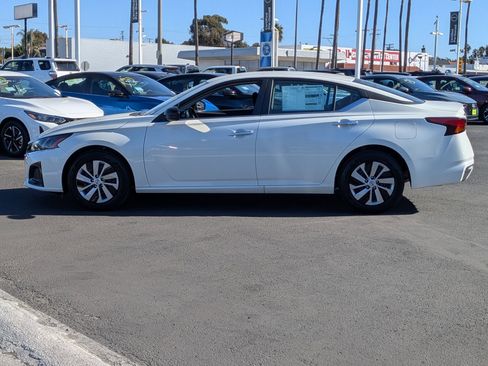 New 2025 Nissan Altima 2.5 S image 9