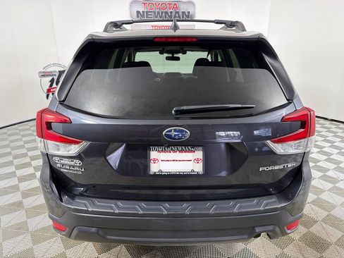 Used 2019 Subaru Forester Premium image 5