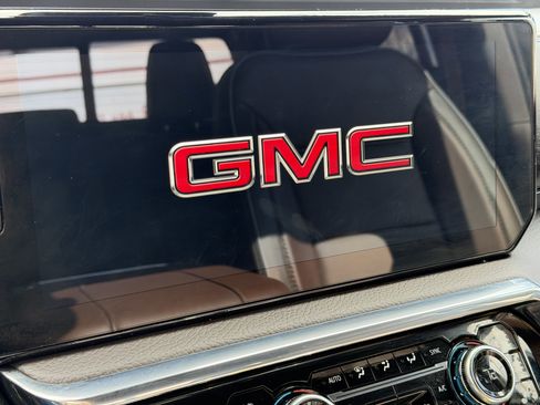 Used 2025 GMC Sierra 1500 Denali w/ Technology Package AWD/4WD image 17