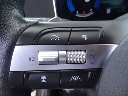 Used 2024 Hyundai Sonata SEL FWD image 17