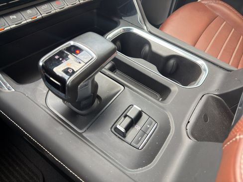 Used 2024 GMC Sierra 1500 Denali Ultimate AWD/4WD image 23