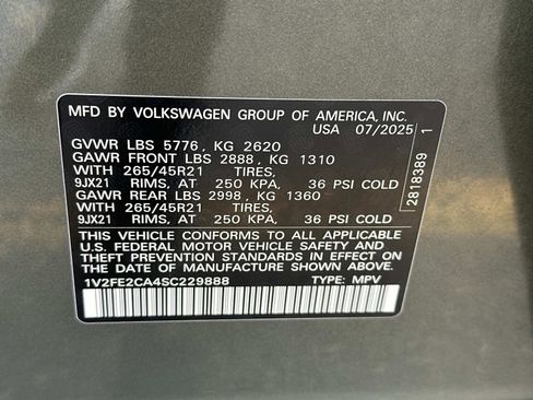 Used 2025 Volkswagen Atlas Cross Sport SEL Premium R-Line image 18